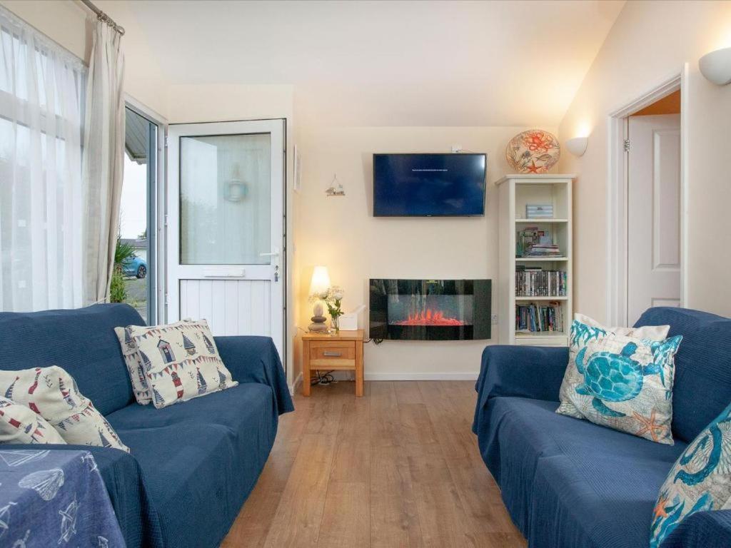 Sunnydaze-Detached Chalet With 2 Bedrooms And 2 Bathrooms And Private Parking Outside Door Dartmouth Exterior foto